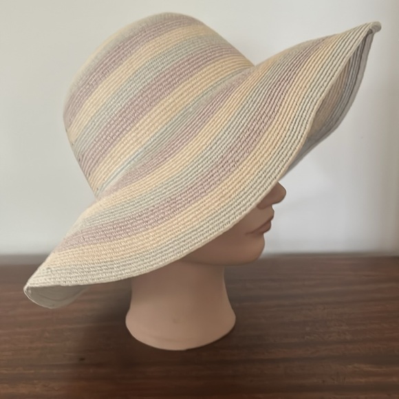 Summer Hat - Picture 2 of 4